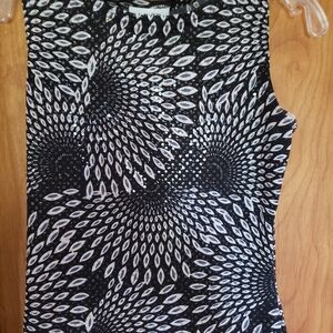 A. Byer Black & White Swirl Print Sleeveless Tank